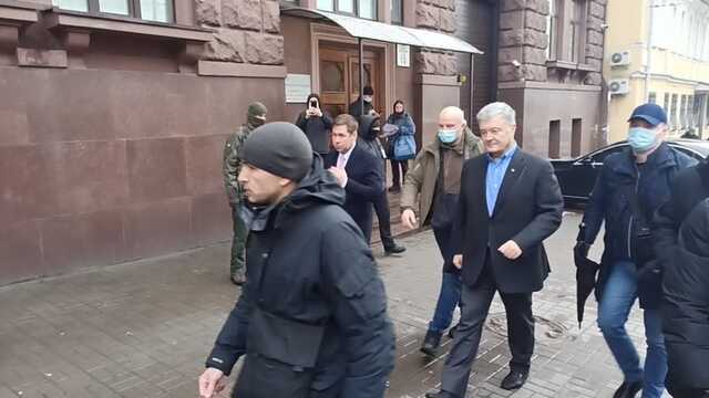 Порошенко на допросе в ГБР: "Я не намерен участвовать в этом шоу"