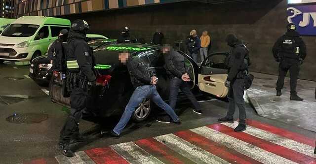 В Киеве задержали группировку, вымогавшую у предпринимателя 700 тыс. грн несуществующего долга