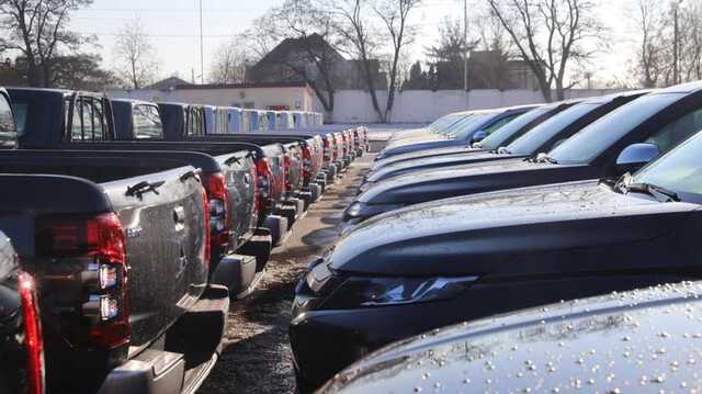 США передали украинским пограничникам 40 внедорожников