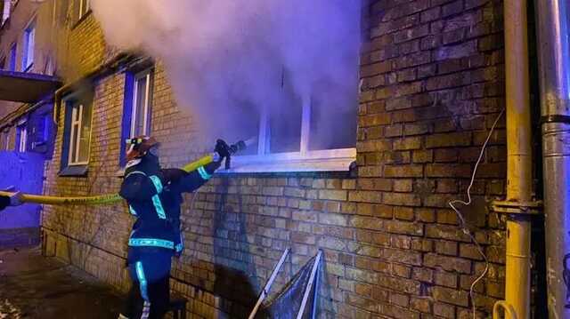 Ночью в киевской пятиэтажке произошел смертельный пожар