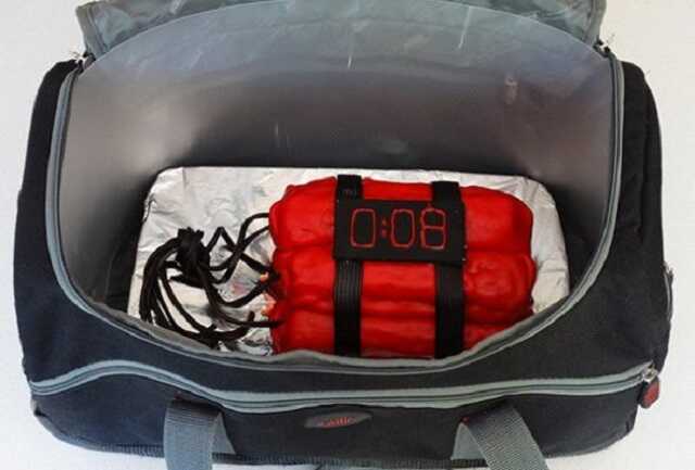 В Черкассах провели эксперимент, может ли пробраться "минер" в школу