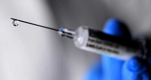 Ревакцинация и бустерная доза против COVID: в Минздраве объяснили разницу