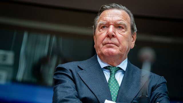 "Выбрал путь служить Путину": в Германии призвали Шредера отказаться от государственных благ