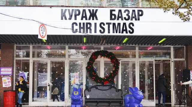 После сноса павильона на ВДНХ Зеленский встретился с основательницей барахолки "Кураж"