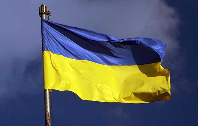 В Черкасской области студента оштрафовали за поджог флага Украины