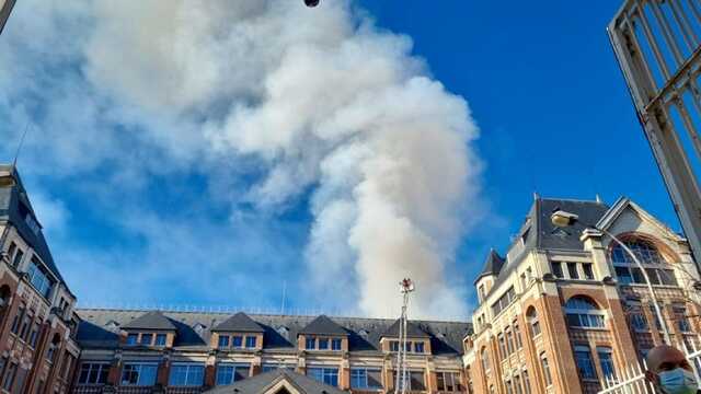 Евро в огне: во Франции загорелась фабрика по производству денег