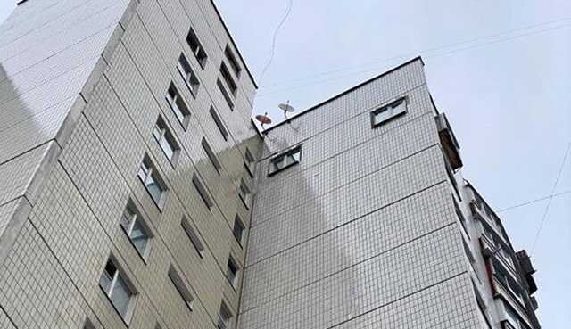 Во Львове мужчина под наркотиками залез в чужую квартиру и не смог спуститься