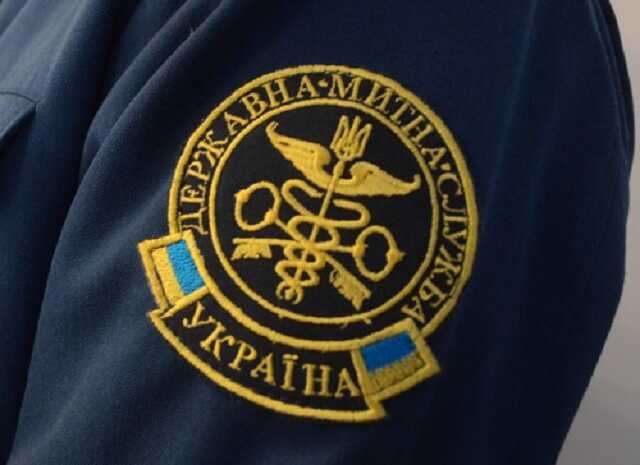 В Сумах таможеннику вручили подозрение в халатности