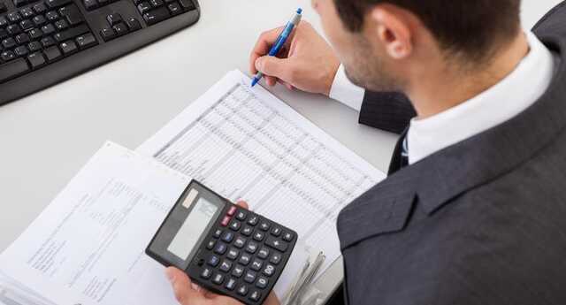 Украинцы обязаны заполнить декларации: озвучены сроки и последствия