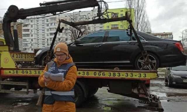 В Киеве конфисковали Mercedes-Benz S-Class у злостного неплательщика штрафов