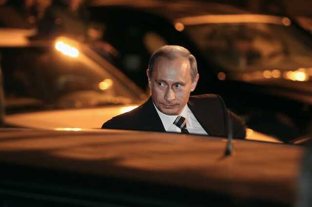 За что Путин мстит России