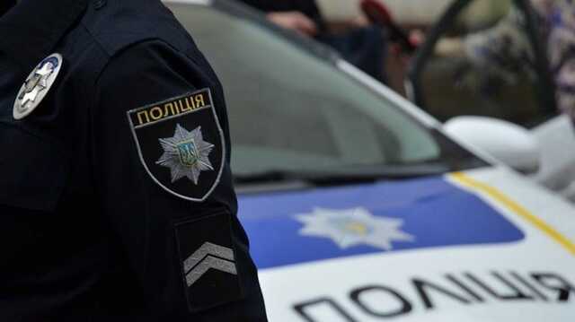 У Харкові 17-річну дівчину зґвалтували в під’їзді: поліція розшукує зловмисника