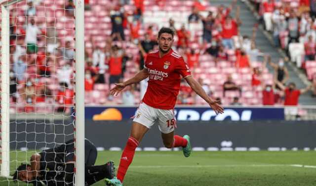 Роман Яремчук помог "Бенфике" забить победный гол в чемпионате