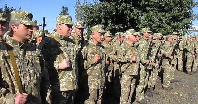 Терроборона в Украине: будут ли резервистам платить и давать оружие домой
