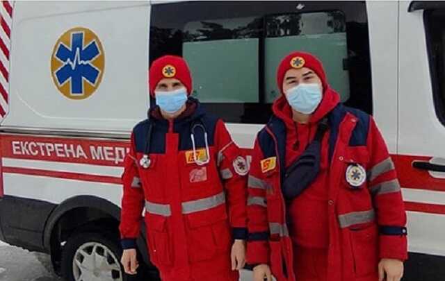 У Харкові п’яний чоловік напав на лікарів "швидкої"