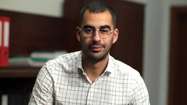 Трухин передумал сдавать мандат