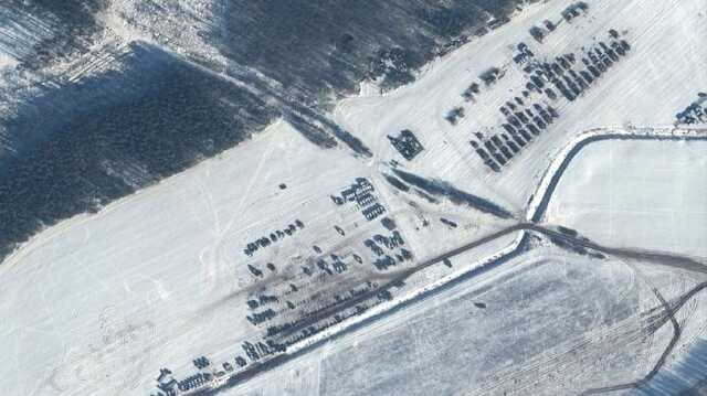 Reuters: Супутники зафіксували посилену активність військ РФ біля кордонів України