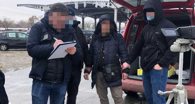 Одесский таможенник брал процент от суммы незадекларированной наличности