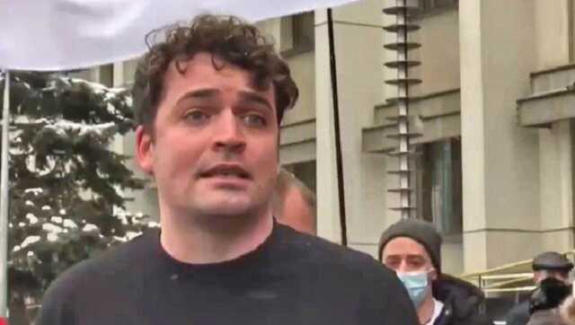 Одесского депутата из "партии Шария" обвинили в надругательстве над флагом Украины