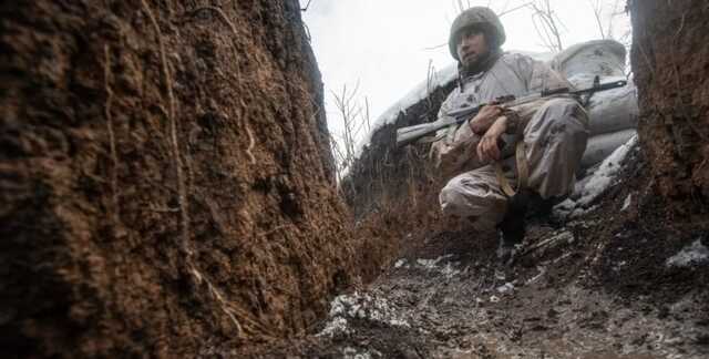 "Дома трясло от звука взрывов": жители Мариуполя о ночных боях на фронте