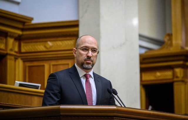 Кабмин готовит ослабление карантинных ограничений из-за улучшения ситуации с ковидом