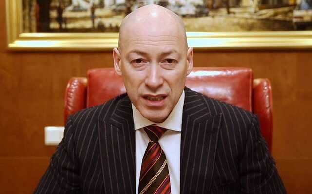 Гордон смутил фанов черно-белым кадром