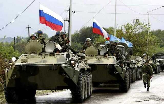 Россия вводит войска на оккупированный Донбасс: появились видео