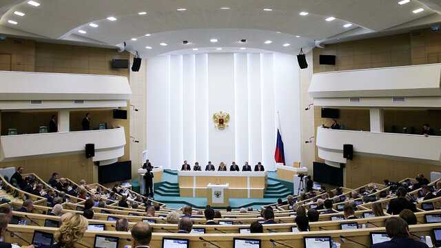 Совфед РФ разрешил Путину использовать армию за рубежом, в частности в ОРДЛО