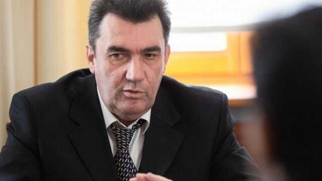 В Украине везде, кроме двух областей, вводят чрезвычайное положение: какие ограничения введут