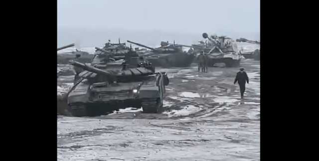 Волонтеры InformNapalm систематизировали необычные знаки на российской технике