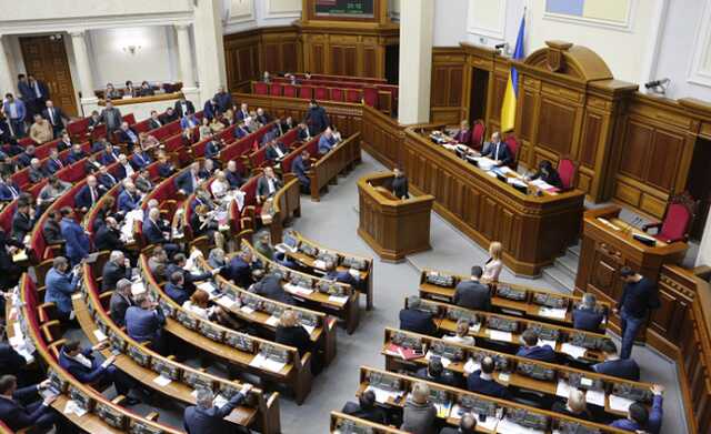 Рада единогласно разрешила Кабмину перераспределять деньги в бюджете в пользу армии