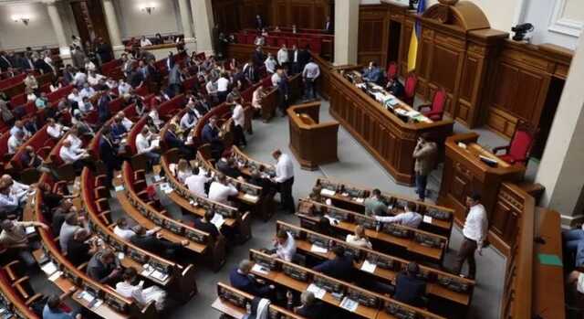 Указ о введении чрезвычайного положения в Украине обновили