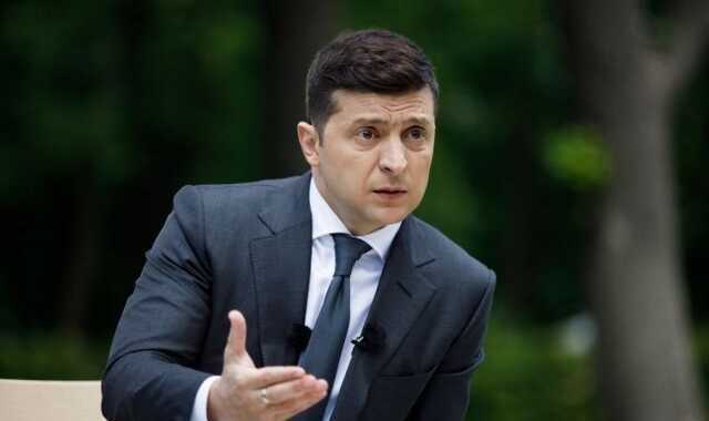 Зеленский: в Украине введут военное положение