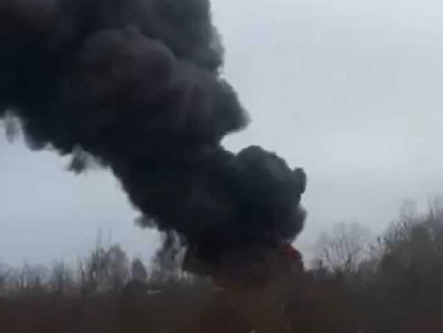 В аэродром на Ивано-Франковщине попали две ракеты: загорелся военный склад