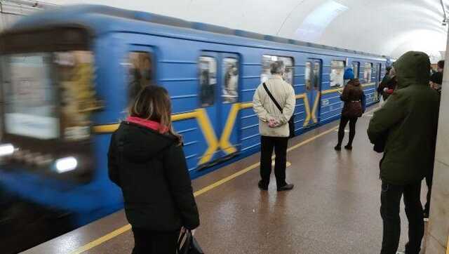 В Киеве сделали бесплатным весь коммунальный транспорт, метро в том числе