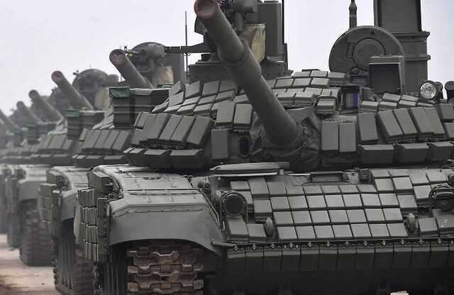 Колону російської бронетехніки спалили під Гостомелем, - Безугла