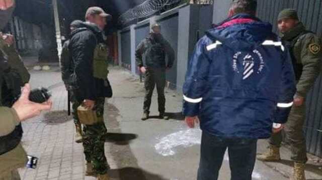 В Черноморске диверсант рисовал метки у отдела СБУ