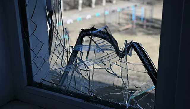 В Мариуполе снаряд попал в школу