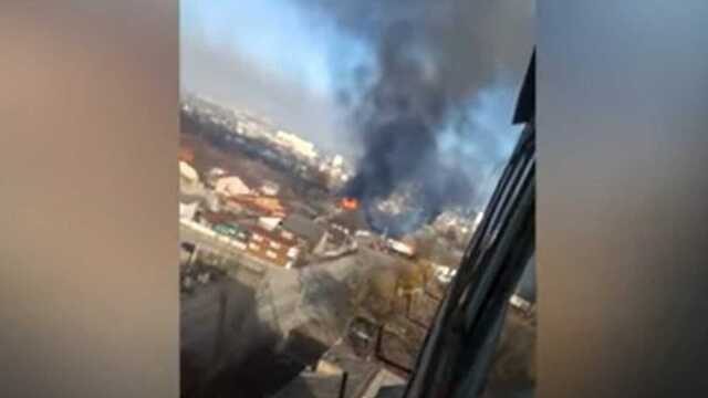 Российские захватчики обстреляли Ирпень: горят жилые дома