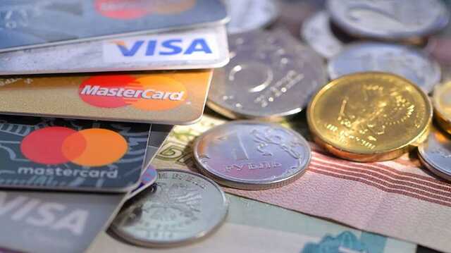 Россия в ожидании отключения от SWIFT начала готовиться к банковскому коллапсу