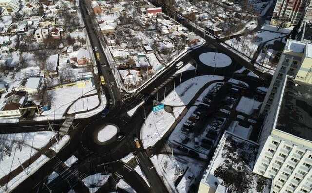 Оккупанты массово обстреливают центр Чернигова: попали в жилой дом, детский сад и магазин