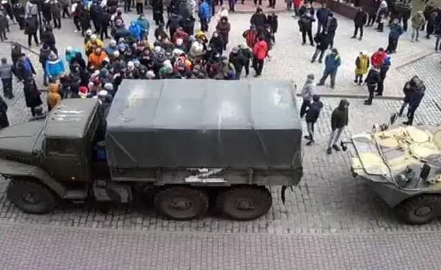 В Бердянске люди вышли на митинг и требовали от оккупантов покинуть город