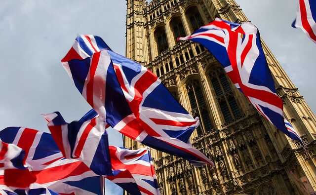 Великобританія забороняє захід у британські порти пов’язаних із Росією суден