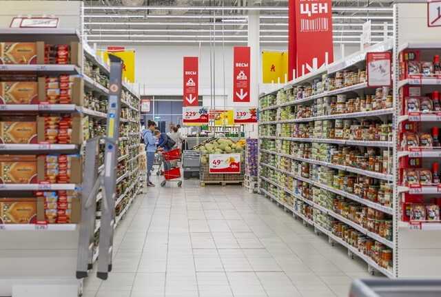 В магазинах РФ начали ограничивать продажу продуктов