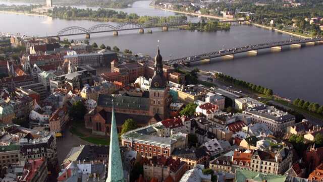 Рига и Вильнюс "переселили" посольство России на улицы Независимости Украины