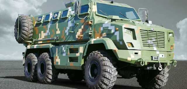 АвтоКрАЗ бесплатно передала армии свои автомобили