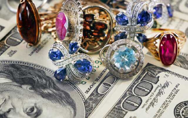 Украинцам разрешили вывозить валюту и золото за границу без подтверждающих документов