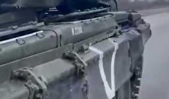 Под Николаевом российские оккупанты бросили технику среди поля и убежали