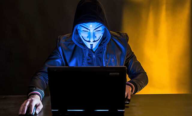 Хакеры из Anonymous взломали российские государственные телеканалы