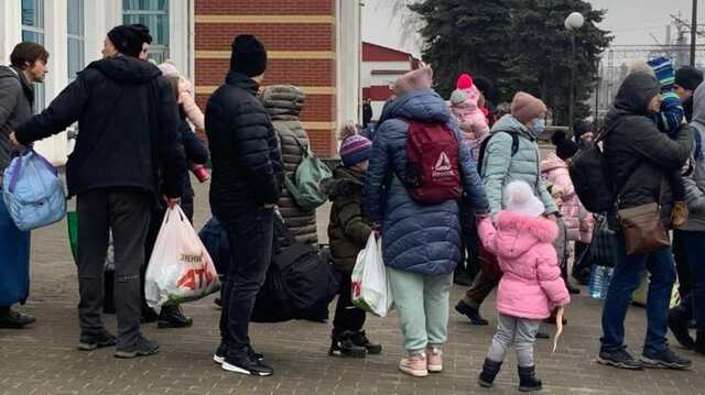 Российские войска срывают эвакуацию из Изюма. В городе взрывы и обстрелы